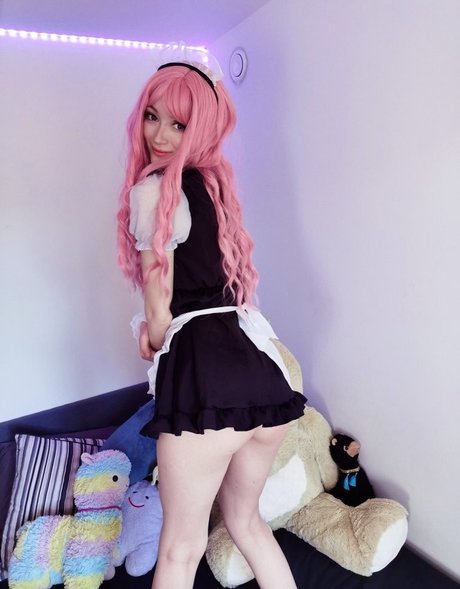 巨乳で曲線美のOnlyFans 可愛い 写真