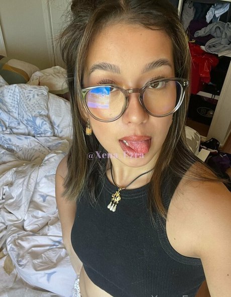 xena ezra かわいいスター 写真