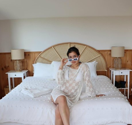 xena ezra セクシーモデル 画像