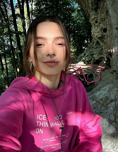 妊娠中のアジア人オンリーファンズ アダルト無料 画像