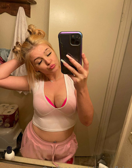 巨尻オンリーファン アート裸 画像