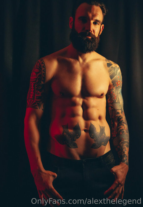 ジンジャートゥインクオンリーファンズ ホットヌード 写真