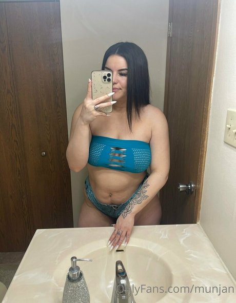 ヌード 屋外 OnlyFans ホットヌード 写真