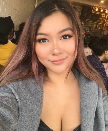 Vickibaybeee アートスター 写真