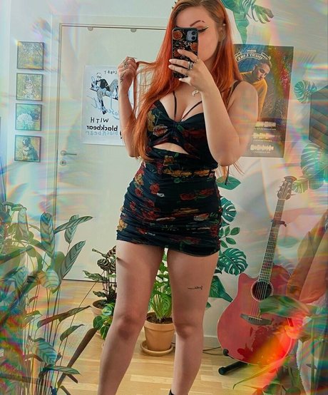 小さなオンリーファンズ ポルノ アーカイブ