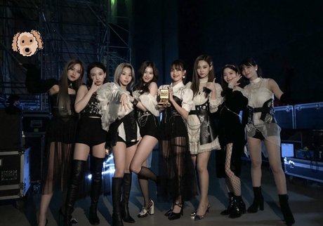 小柄なティーンオンリーファン ホットxxx 写真