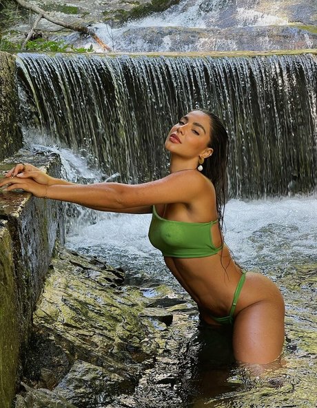 Gabriela Versiani 完璧なモデル 画像