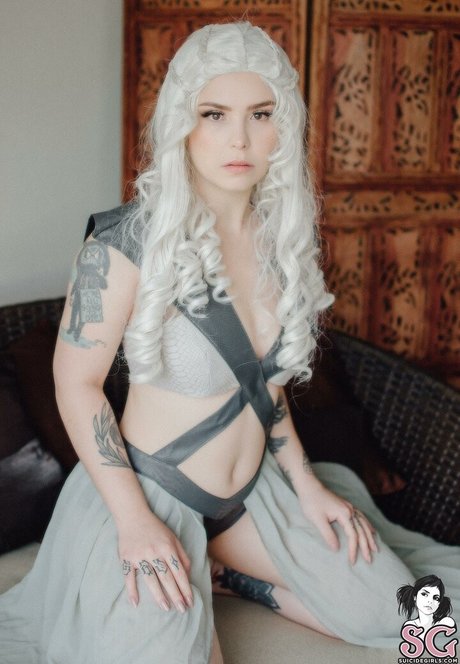 Kinka Suicide xxxモデル 写真