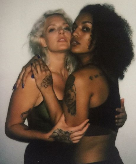 Tove Lo ヌードモデル ギャラリー