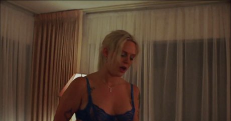 Tove Lo ポルノモデル 写真