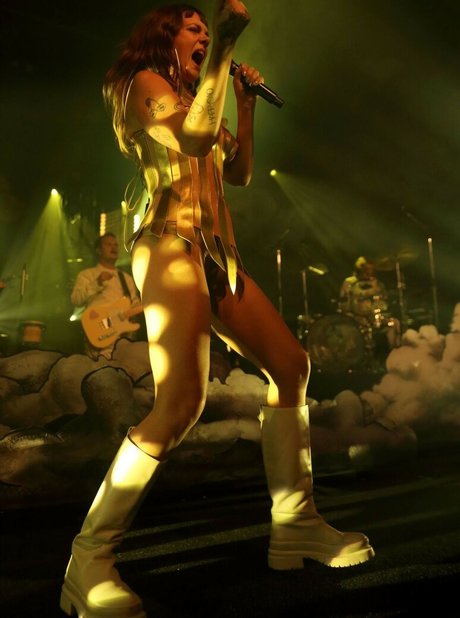 asmr ジンジャー オンリーファンズ ポルノグラフィック ギャラリー