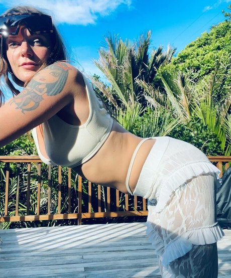 ソロオンリーファンズ ホットポルノ 画像