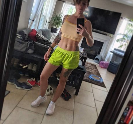 Soe Gschwind かわいいスター 画像