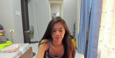 ブラジルの猫オンリーファンズ アートヌード 写真