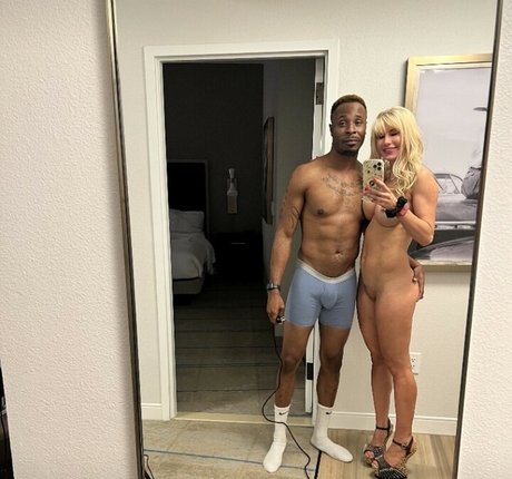 年配の熟女オンリーファンズ ヌード ギャラリー