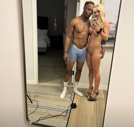 ティーンランジェリーOnlyFans トップ 写真