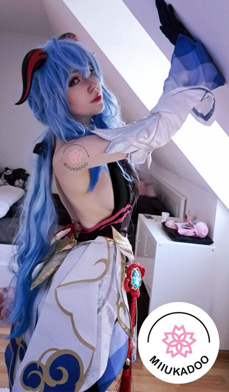 ジムガールズオンリーファンズ セクシー裸 画像