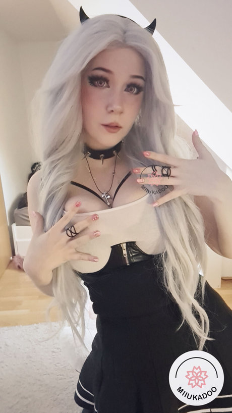 ミニドレス OnlyFans 無料ポルノ 画像