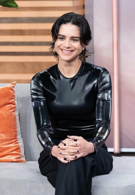 曲線美のランジェリーOnlyFans 美しいヌード ギャラリー