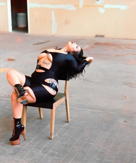 Suki Jade かわいいスター 画像