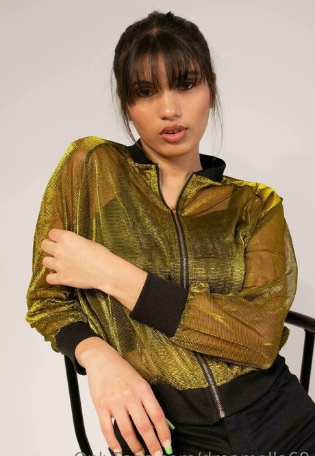 ジンジャートゥインクオンリーファンズ ホットセクシー ギャラリー