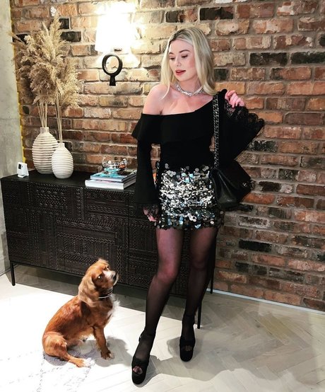 Georgia Toffolo 美しいスター 写真