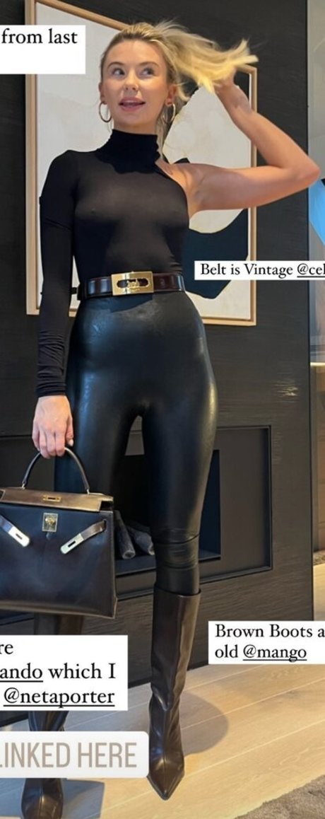 Georgia Toffolo ヌードモデル 写真