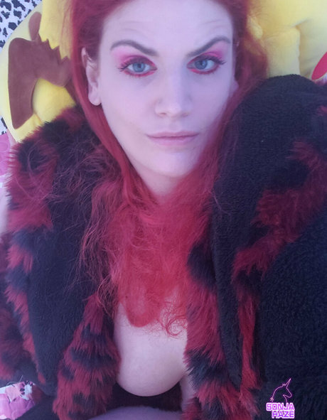 足ヌードオンリーファンズ ヌード 写真