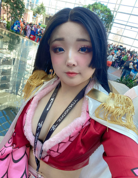 金髪レズビアンオンリーファンズ 可愛い 写真