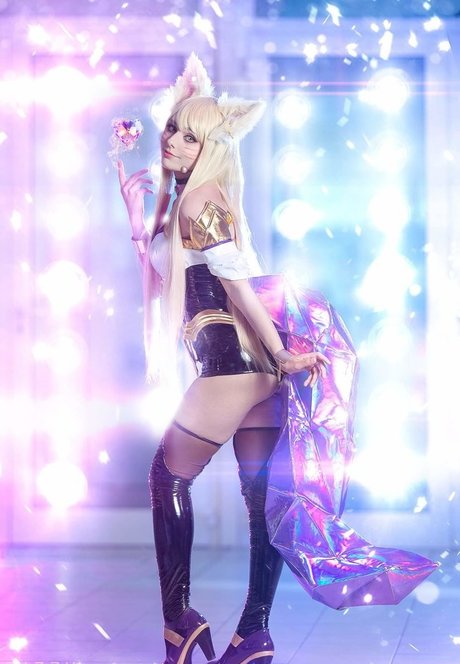 小柄なティーンオンリーファン ホットヌード 写真