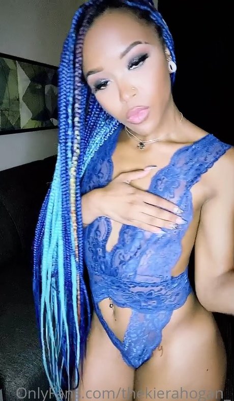 成熟した黒人女性オンリーファンズ ポルノグラフィック 画像