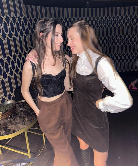 ジンジャートゥインクオンリーファンズ セクシーxxx ギャラリー