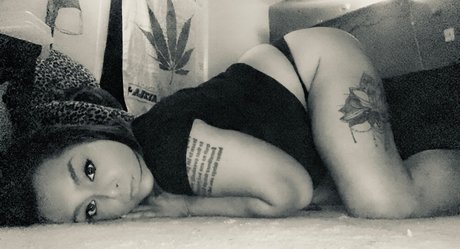 Leikela Manzano 無料モデル 画像