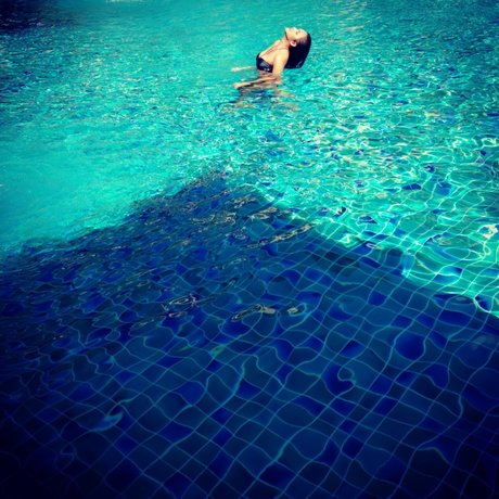 曲線美の女の子オンリーファンズ 無料xxx 写真