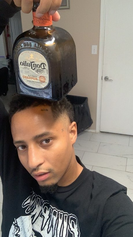 Lil Orlando ポルノスター セクシー 写真