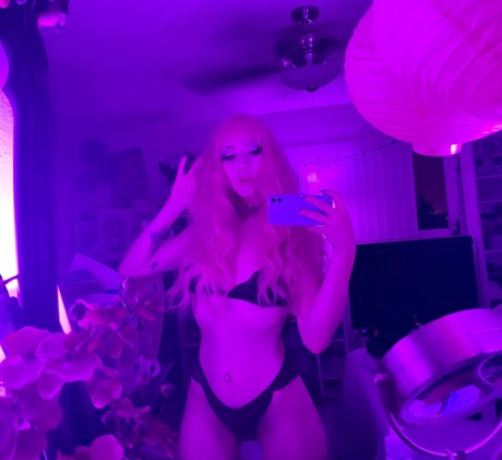 lilfoxbrat アダルト女優 写真