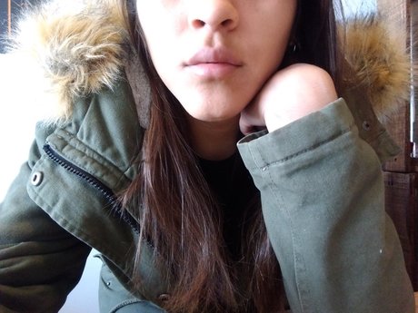 Louni_ エロティック女優 写真