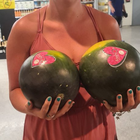 Megan louise 可愛いモデル 画像