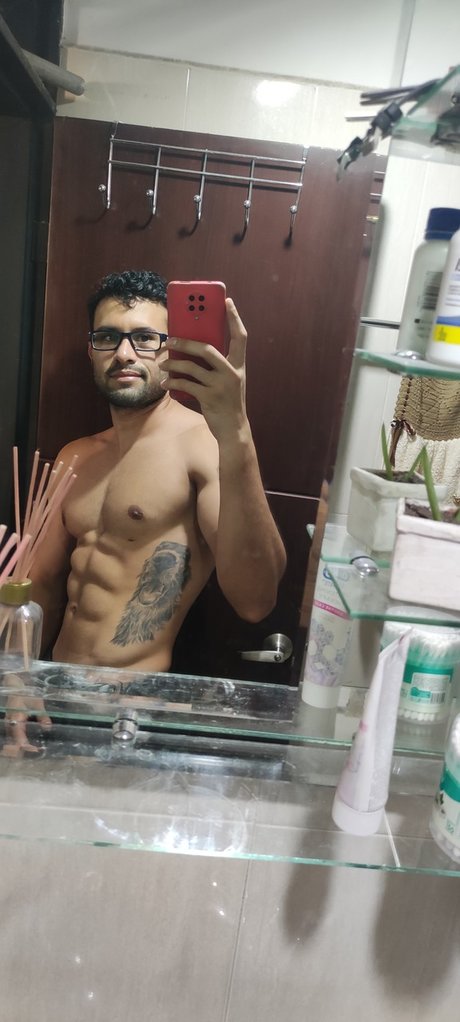 Andr s Mendoza ヌードのポルノスター 写真