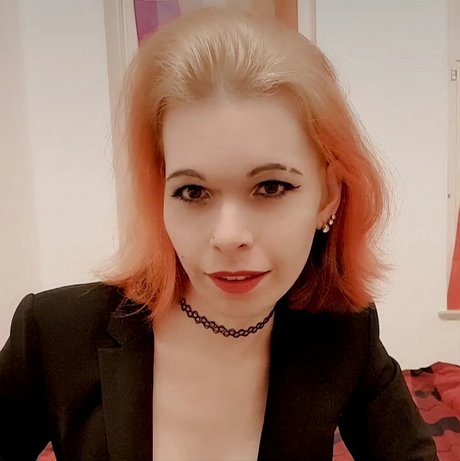 Miri Mayhem かわいいスター 写真