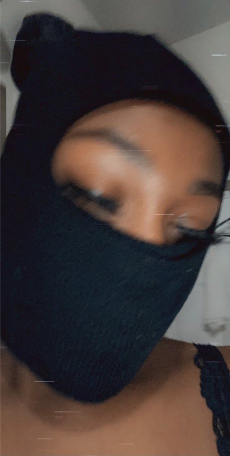 MILLYMAMII 美しいモデル ギャラリー