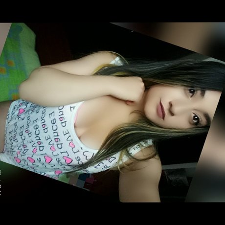 Auris モデル 画像