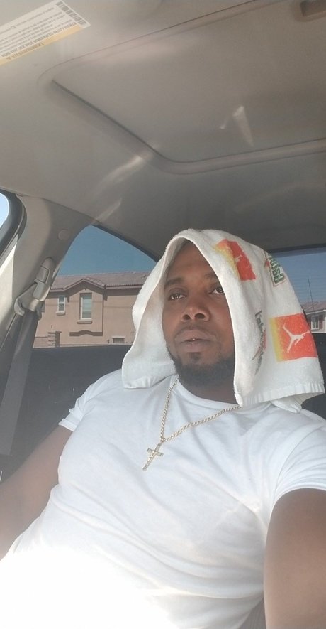 痩せたティーンのオンリーファンズ セクシーヌード 写真