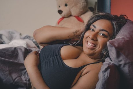 Caramel O エロティックなポルノスター 写真