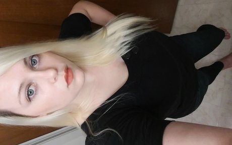 Mochii Amara 最高の女優 画像