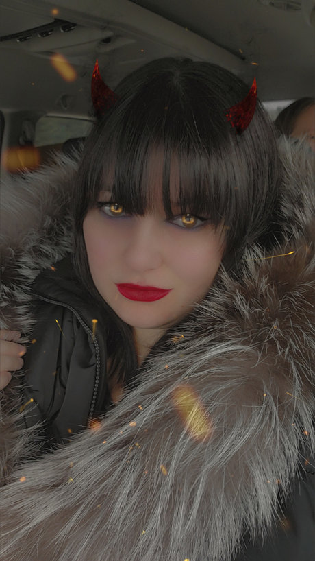 MissQueenDevil ヌードのポルノスター 写真