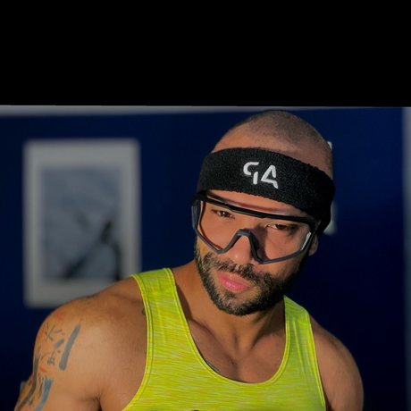 Nader 裸のスター ギャラリー