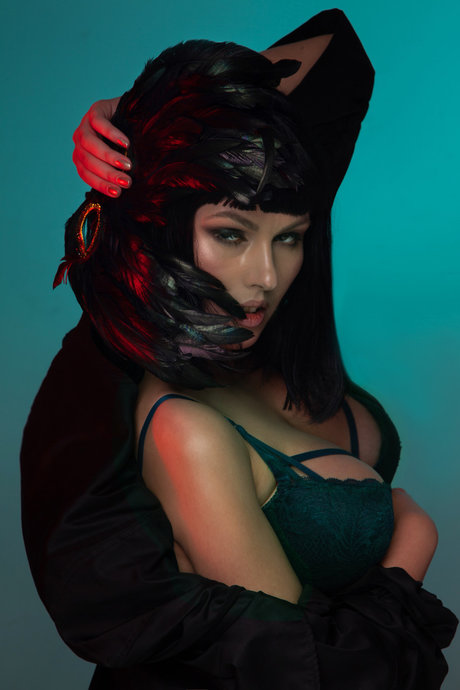 Niamh Satie ポルノスター 画像