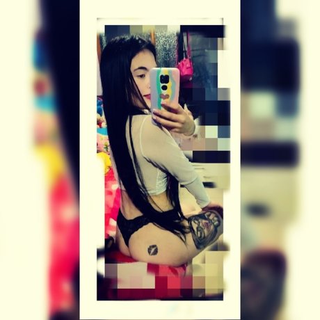 大きなお尻と巨乳のオンリーファンズ アートxxx 画像