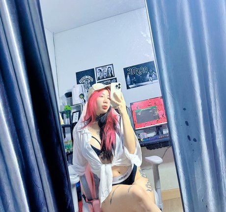 ゲイ男性オンリーファンズ エロ 写真